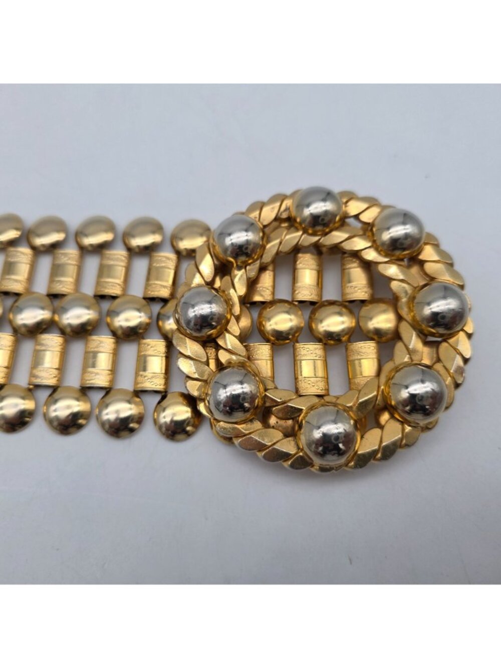 Vintage Gold-Tone & Silver-Tone Metal Belt With Round Buckle 32" Long 3" Wide - Picture 4 of 9